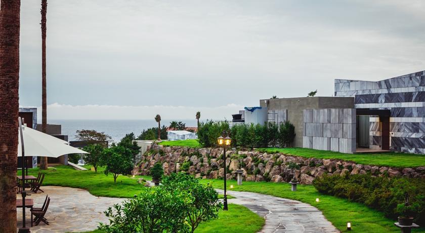 Stanford Hotel And Resort Чеджу Екстериор снимка