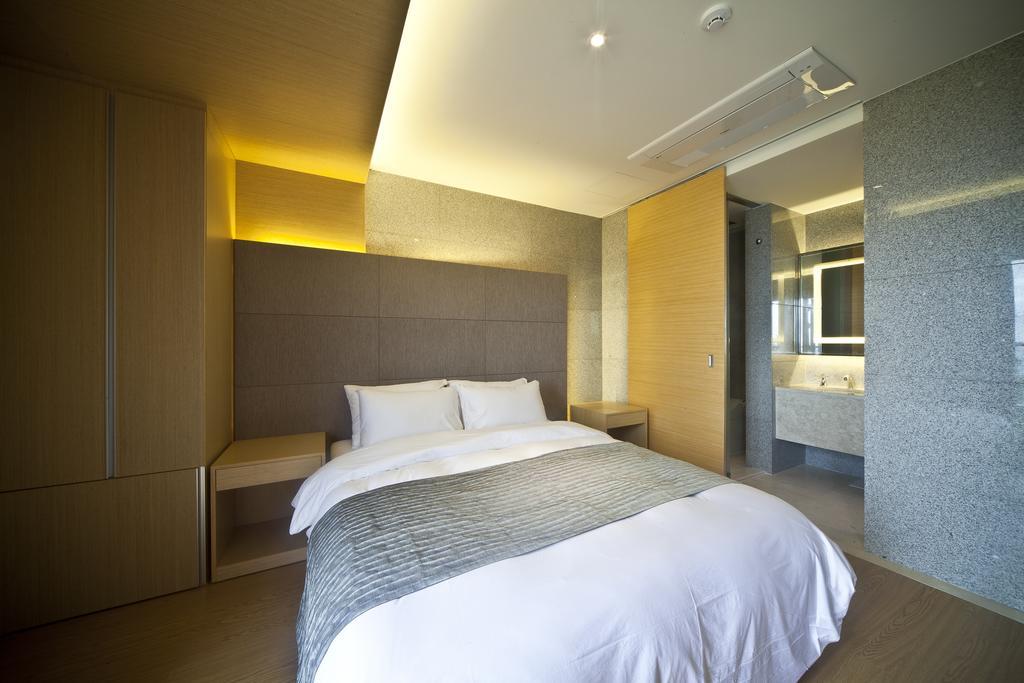 Stanford Hotel And Resort Чеджу Екстериор снимка